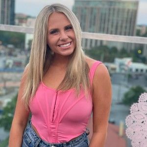 Meet your Posher, Katelyn